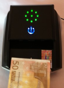 Aparat de verificat bani mt268_01