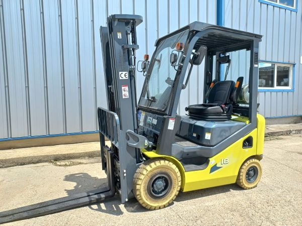 Stivuitor GPL pentru aplicatii interior-exterior in depozite